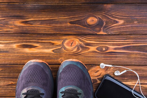 Jak dobrać idealne buty sportowe na cieplejsze dni?